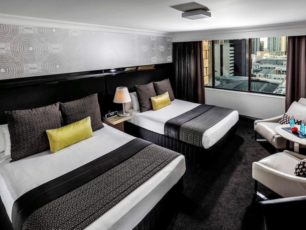 Executive Twin Room, 2 Twin Beds thumbnail 5