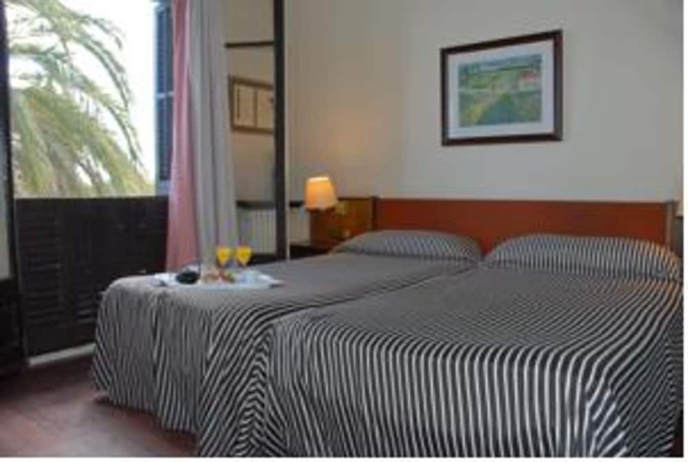 Family Double or Twin Room photo 3