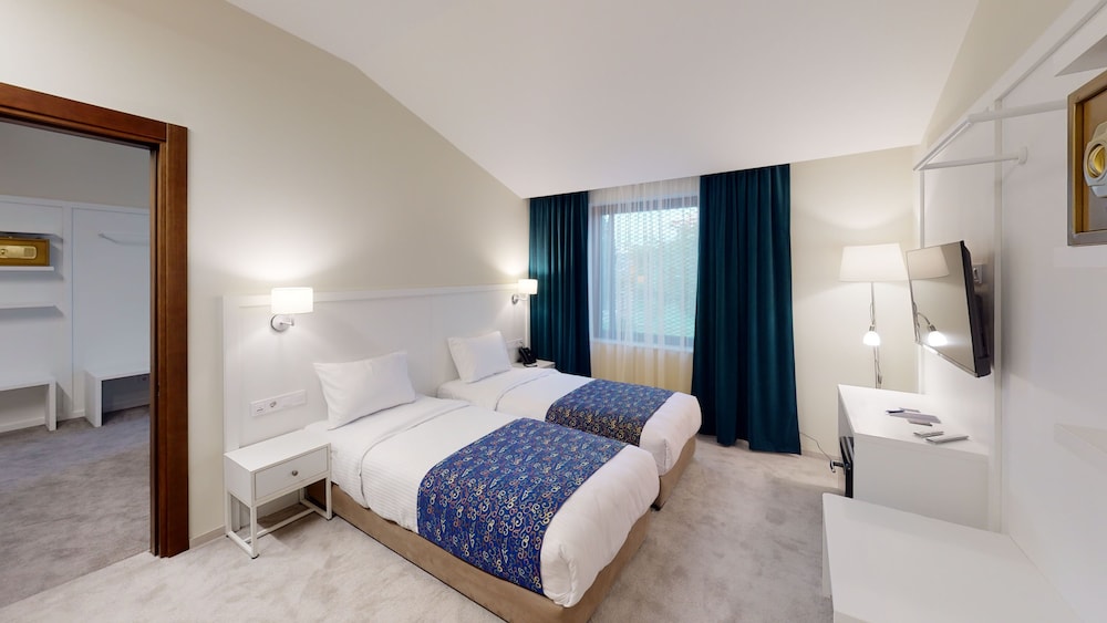 Standard Double Room - Photo 14