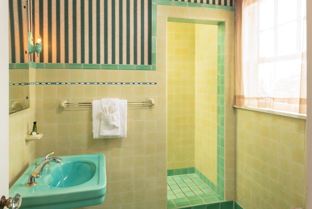 Room, Private Bathroom (Room 9) photo 2