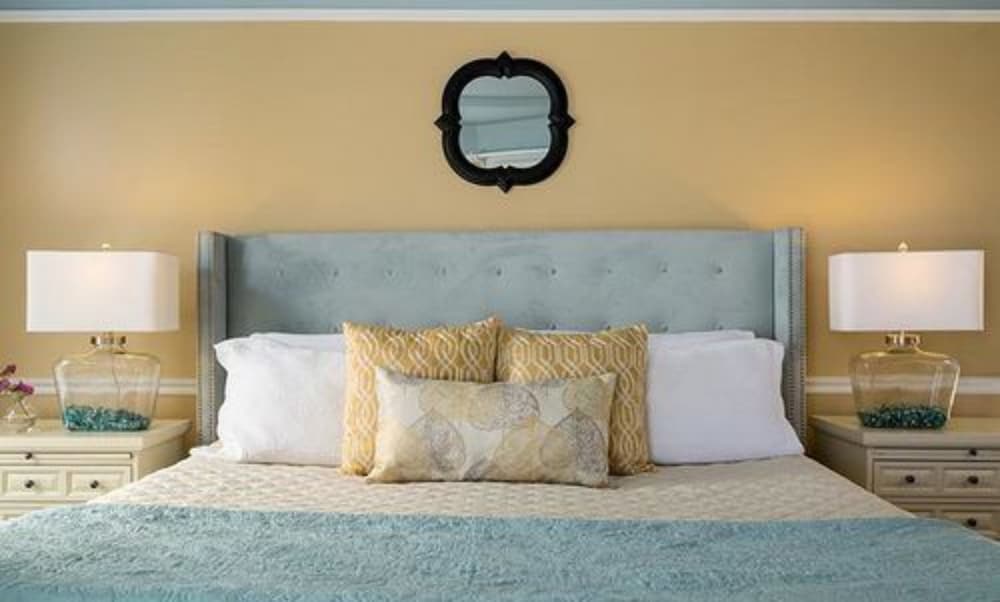 Room (8 Forrester Suite)