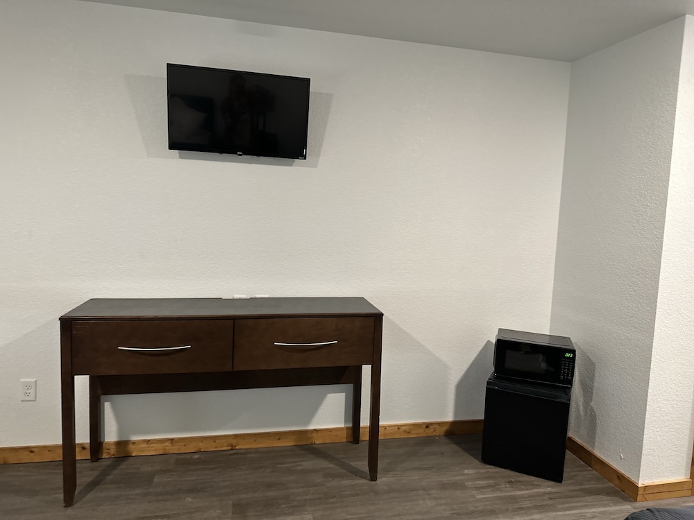 Basic Double Room photo 2