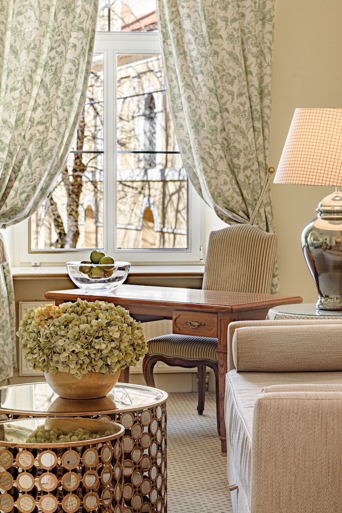 Junior Suite with SPA access - Photo 7
