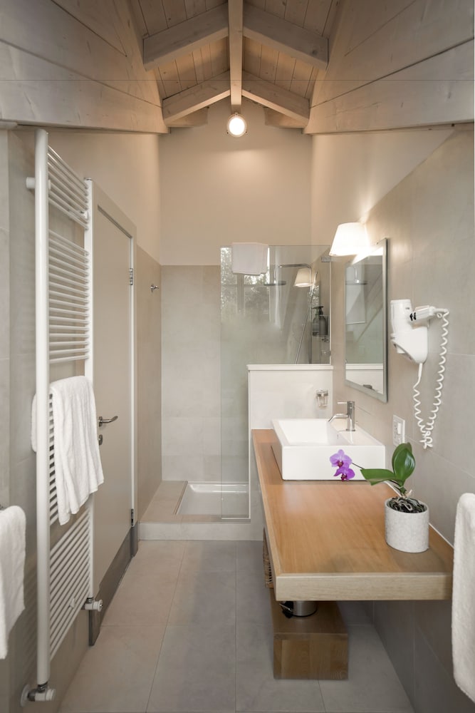 Deluxe Double or Twin Room - Photo 3