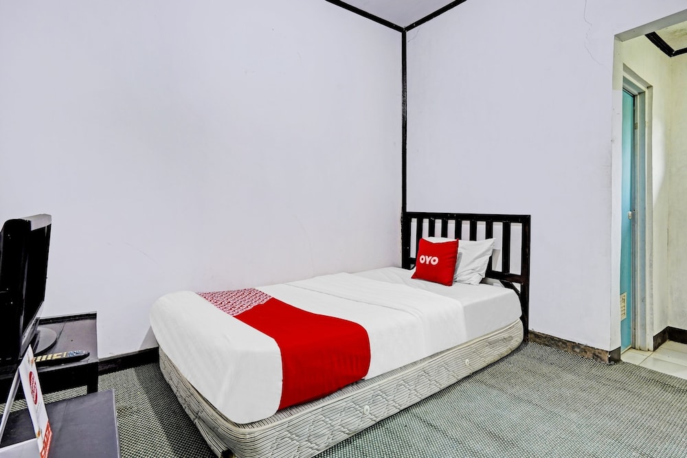 Basic Single Room