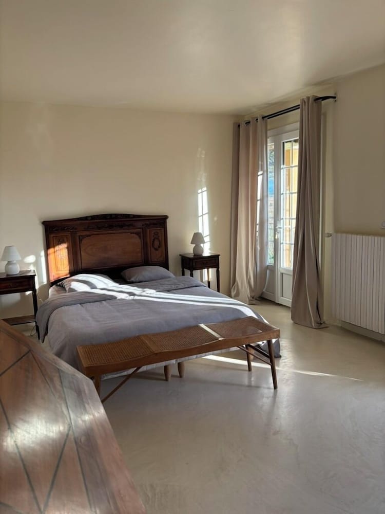 Deluxe Quadruple Room, Vineyard View