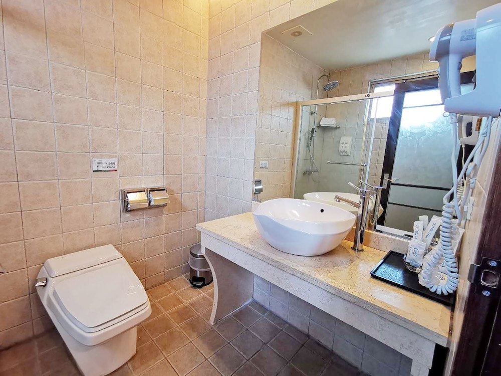 Classic Suite, 2 Queen Beds, Non Smoking photo 3