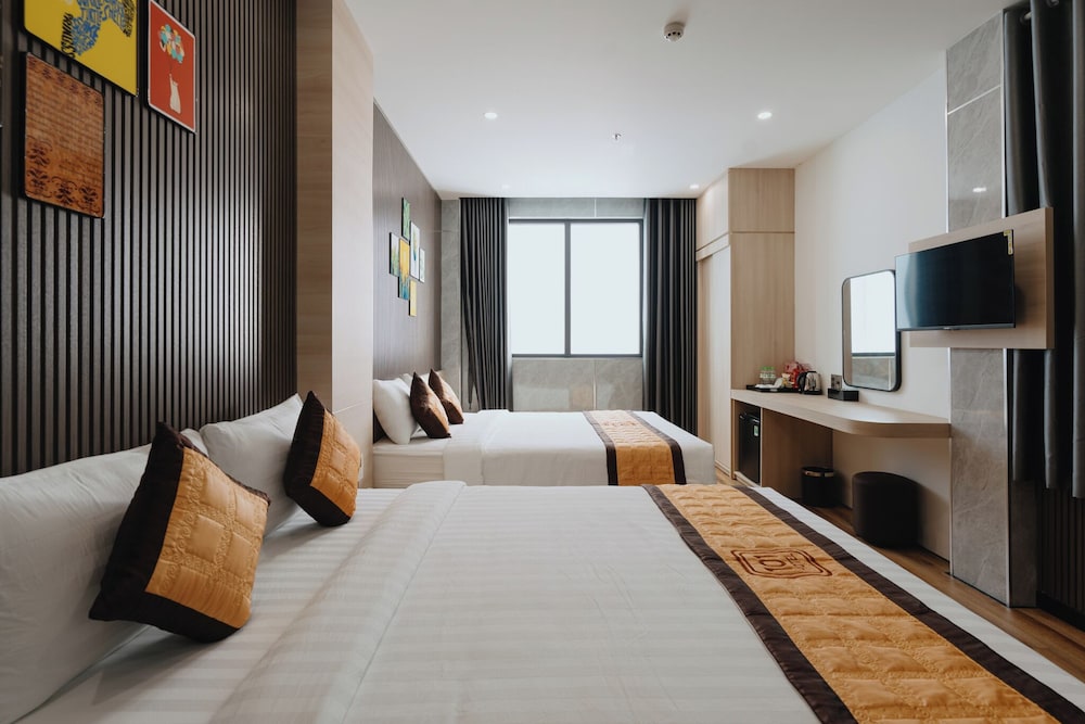 Basic Quadruple Room photo 2