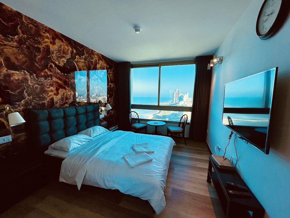 Design Room - Photo 2