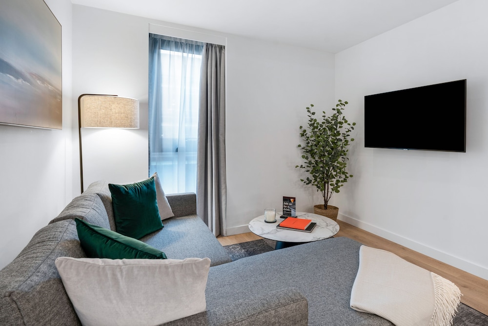 One Bedroom Apartment - Photo 4