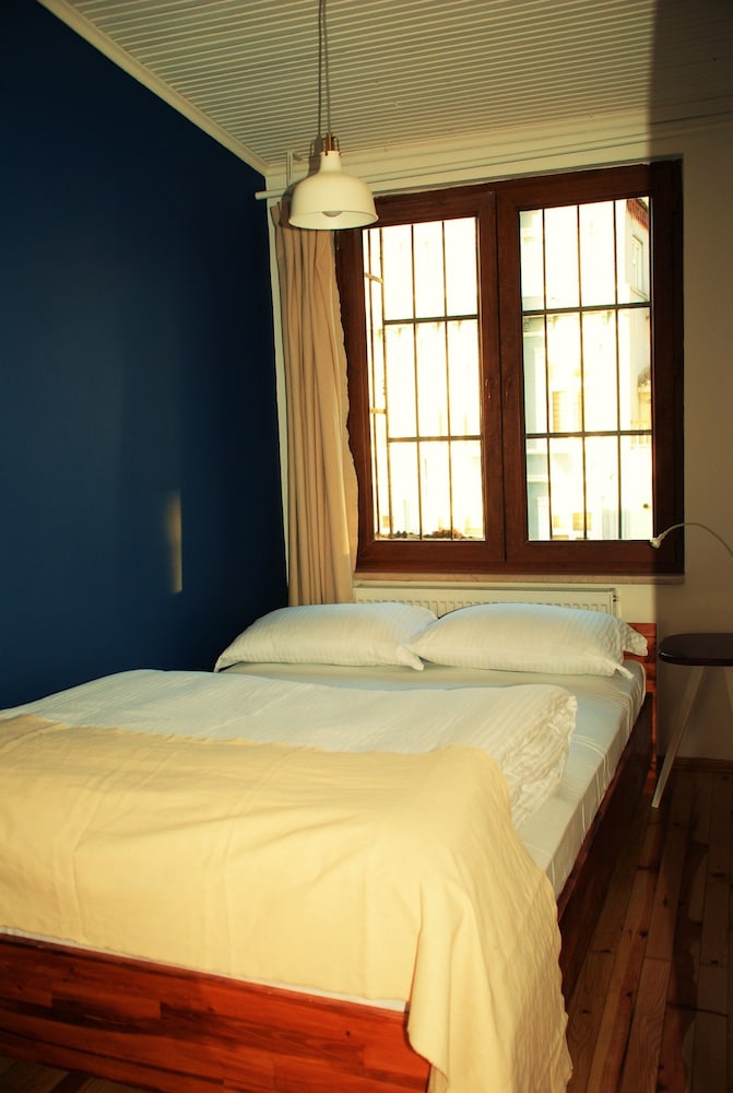 Apartment, 3 Bedrooms, Terrace photo 2