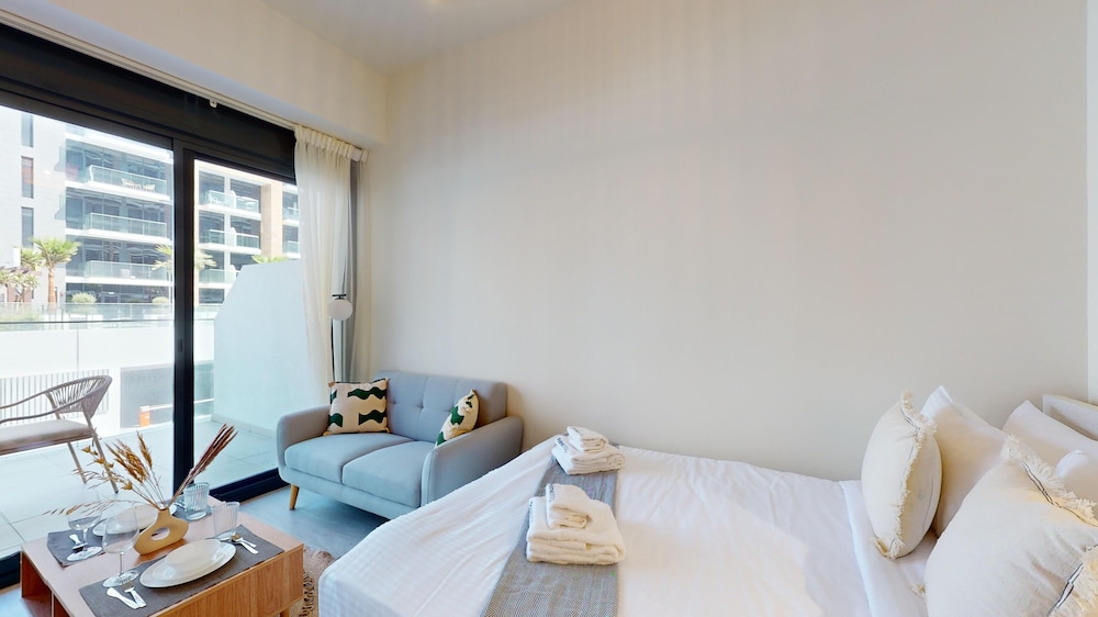Apartment, 1 Bedroom, Pool Access photo 1