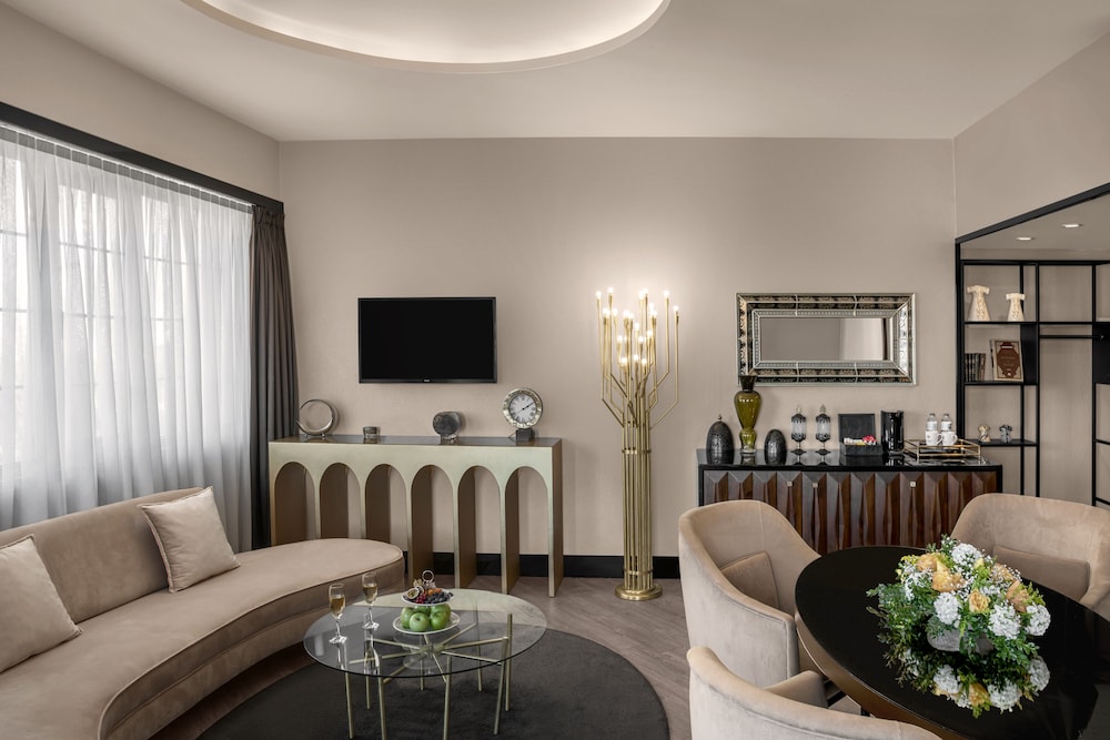 King Suite - Photo 3