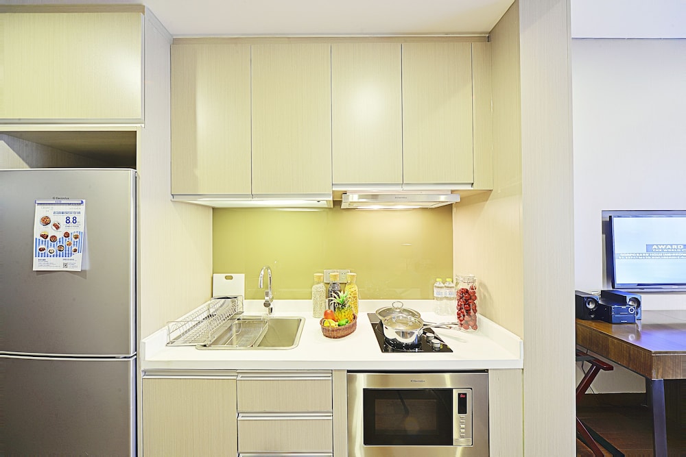 1 Bedroom Deluxe Apartment (Washing Machine included) photo 3