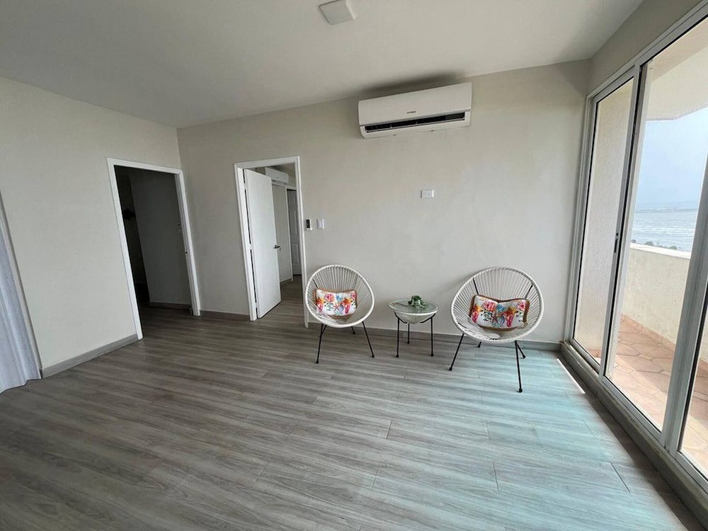 Apartment, 4 Bedrooms