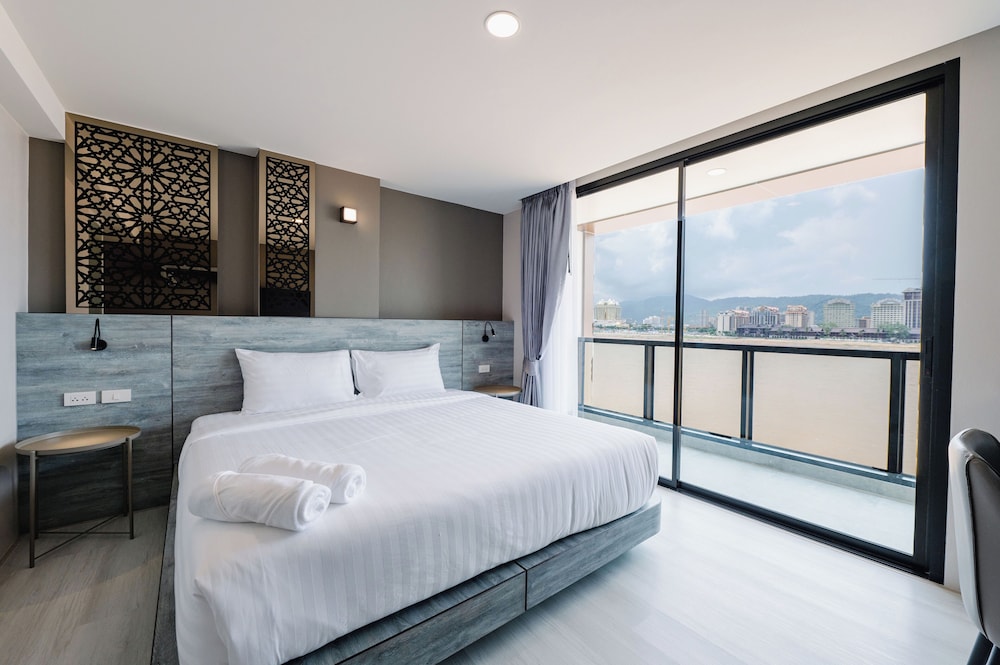 Standard Double Room, River View - Photo 1