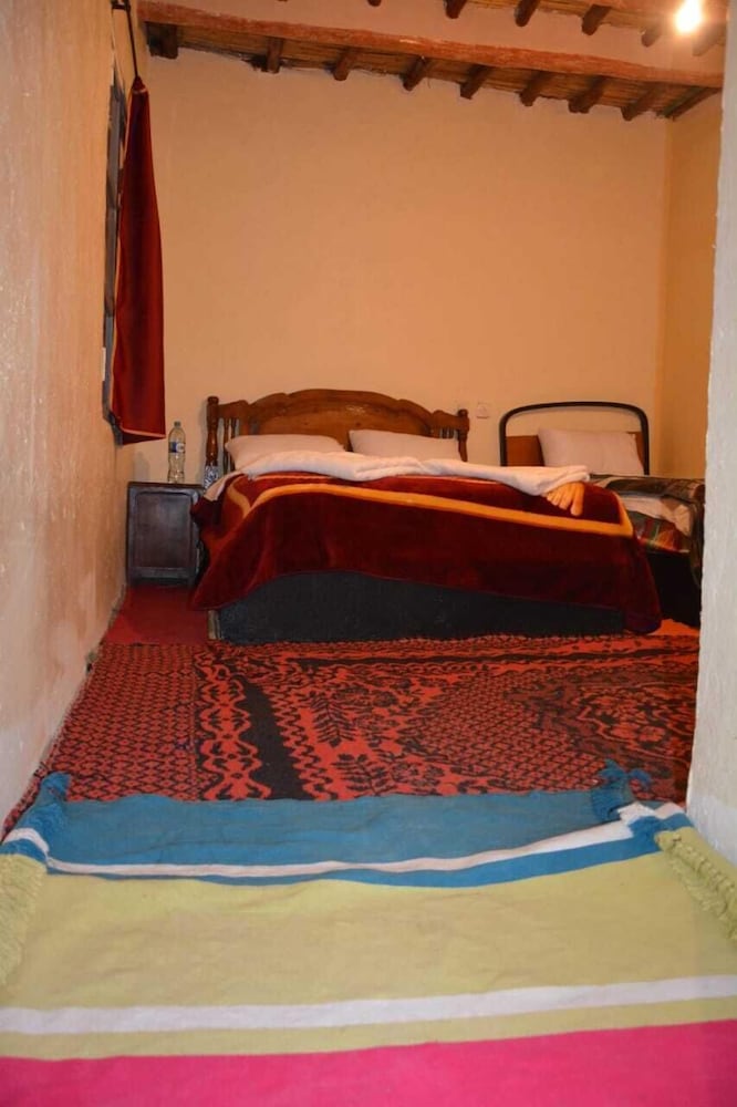 Standard Room, Multiple Beds photo 1