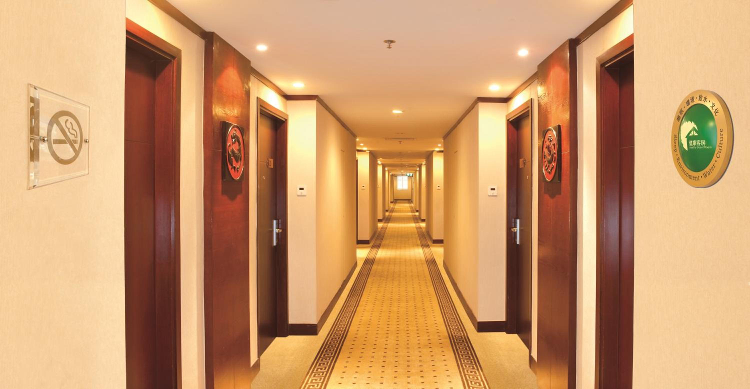 Deluxe Double or Twin Room - Photo 4