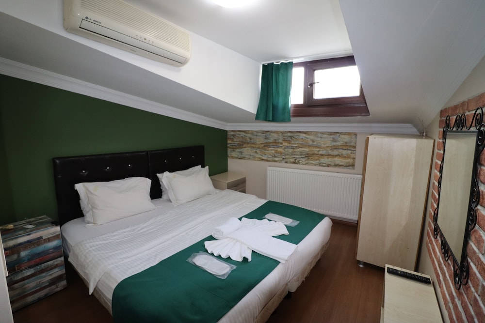 Economy Double Room photo 1
