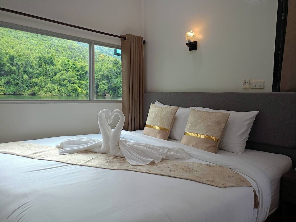 Superior Double Room, River View