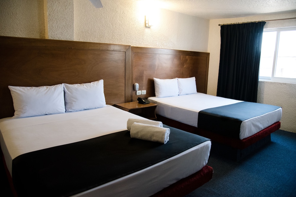 Quadruple Room - Photo 6