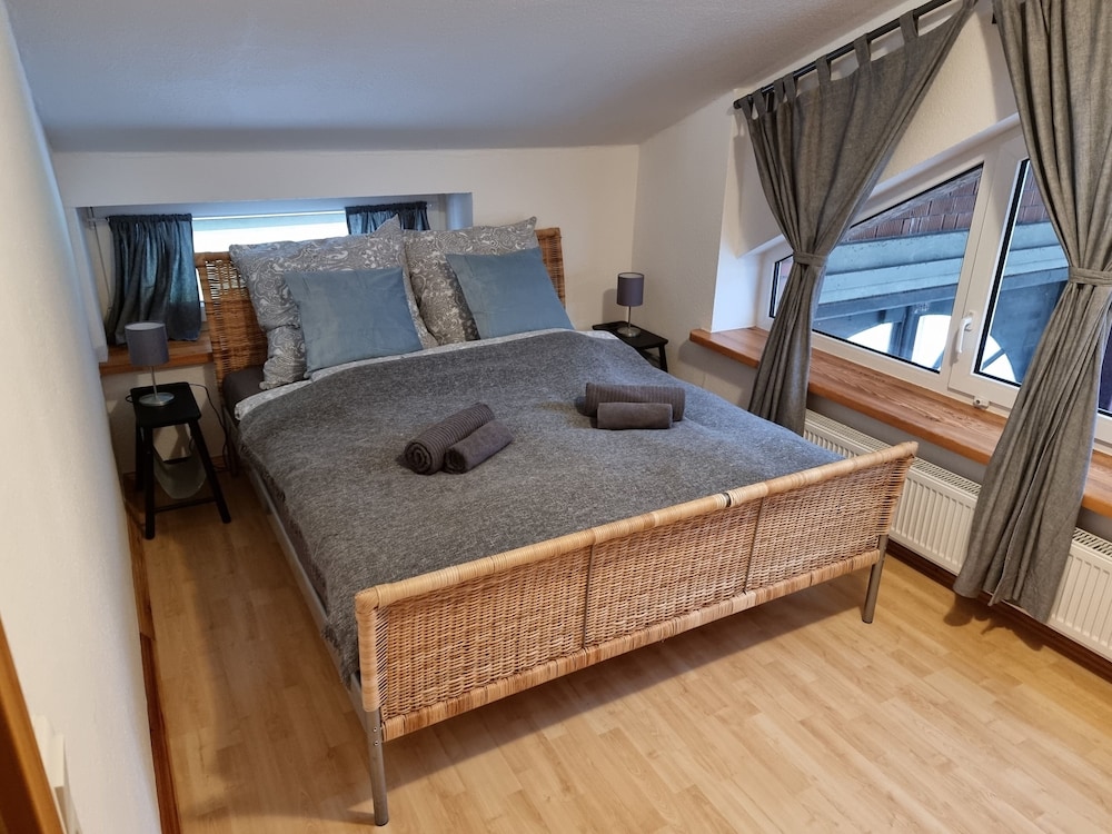 Classic Apartment, 1 Double Bed, Non Smoking, Garden Area (Brahms) photo 1