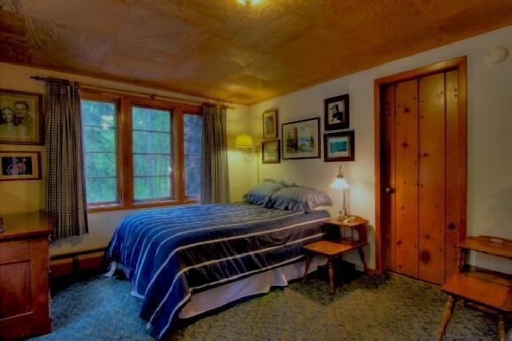 House, 6 Bedrooms photo 2