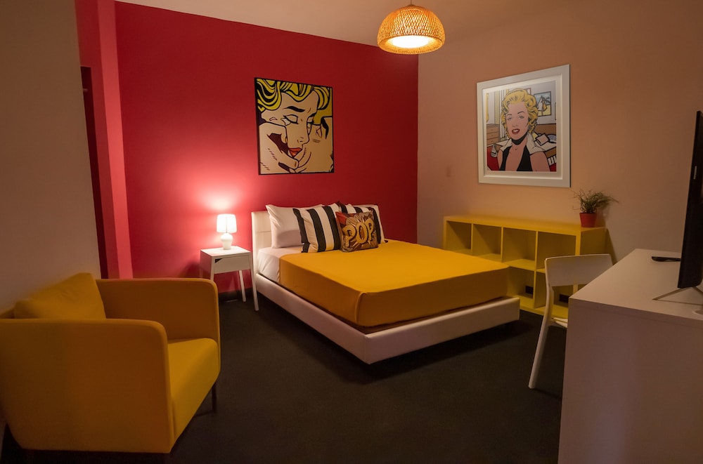Single Full Bed - Photo 3