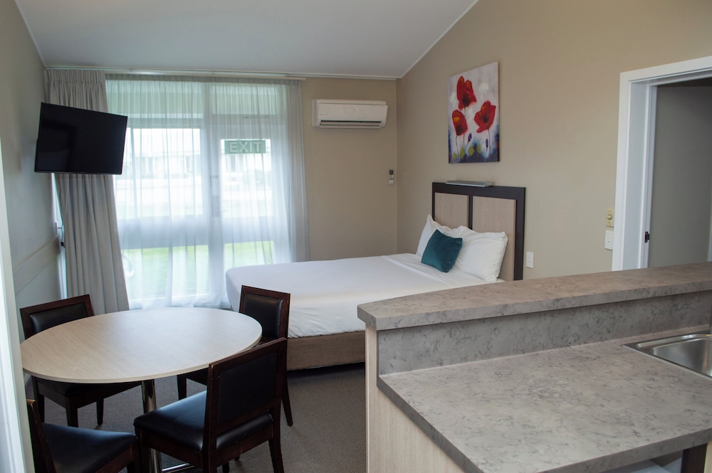 2 Bedroom Apartment - Photo 4