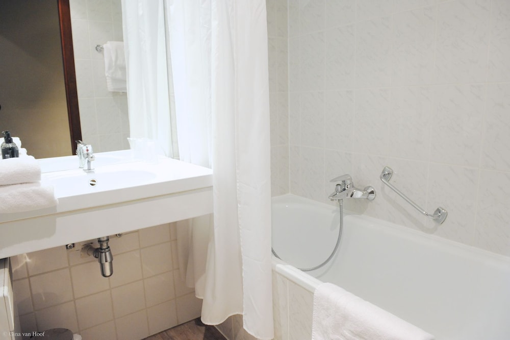 Classic Double or Twin Room - Photo 5
