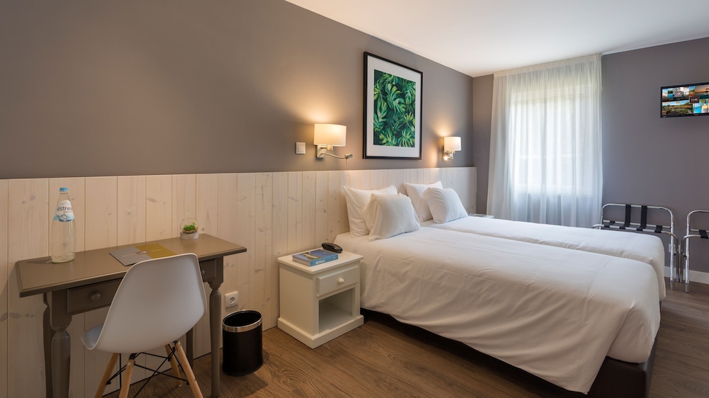 Quarto Promo (Large - 3 Adults) photo 2