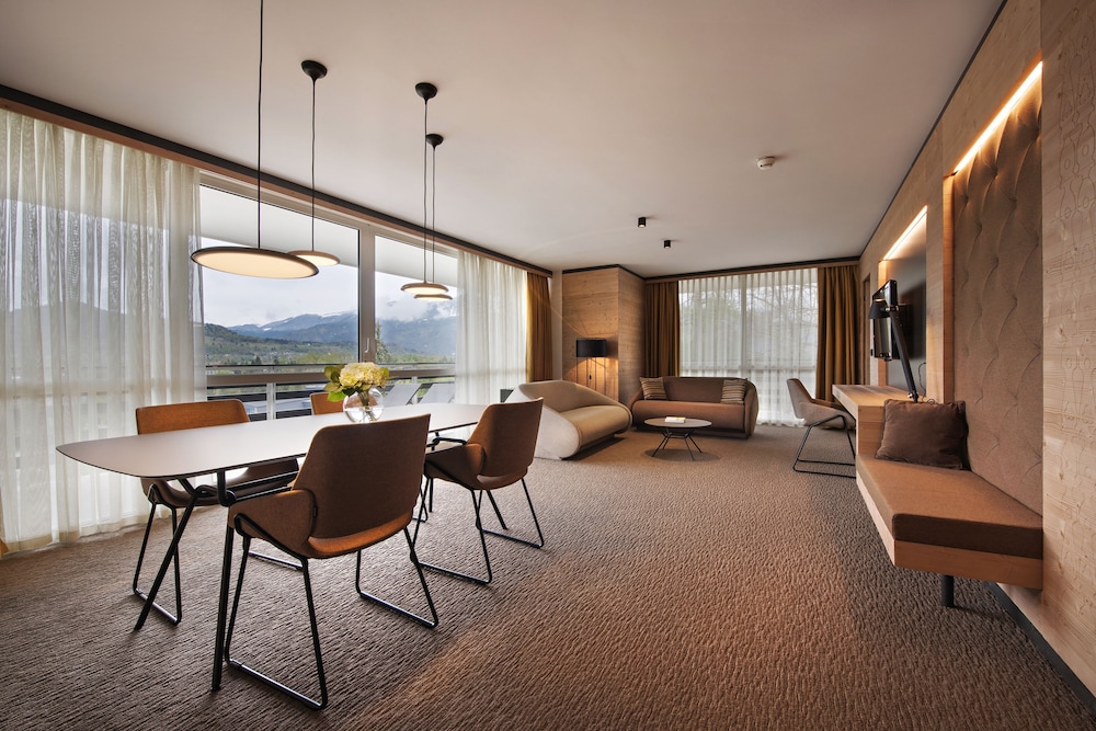 Premium Suite, Balcony, Lake View - Photo 1