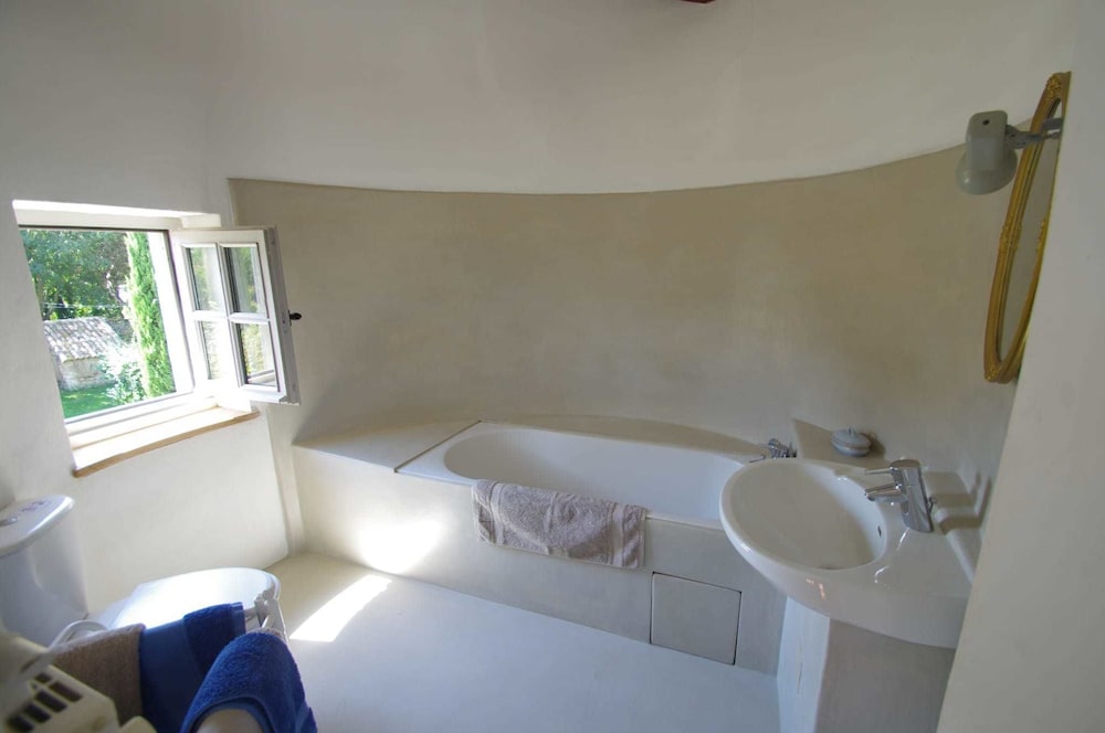 Double Room (La Tour) photo 3