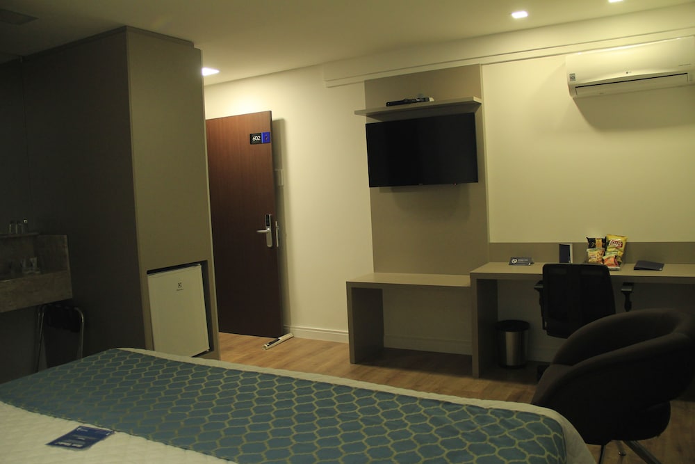 Superior Double Room, 1 King Bed, Non Smoking photo 3