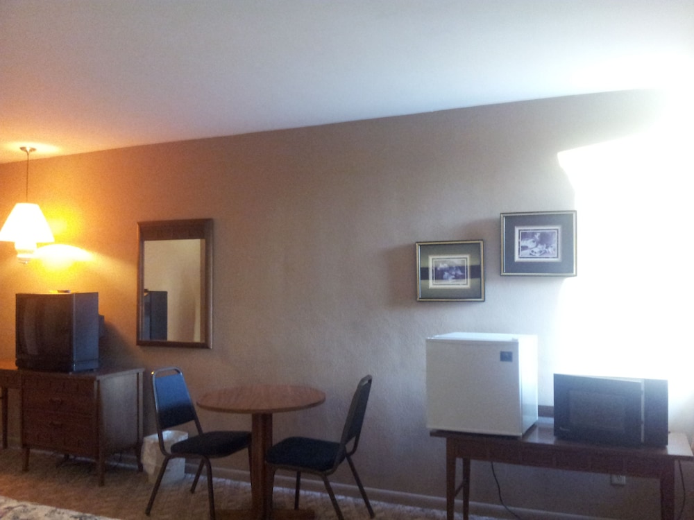Standard Double Room Single Use photo 3