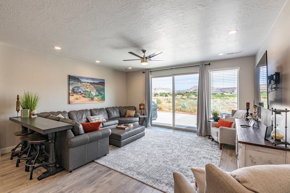 Townhome, Multiple Beds (Grand View Getaway) photo 1