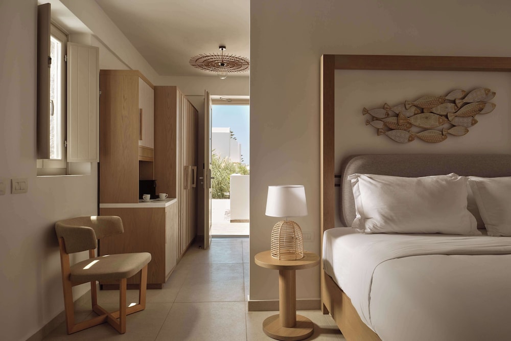 King Junior Suite with Private Heated Pool and Hydromassage - Photo 9