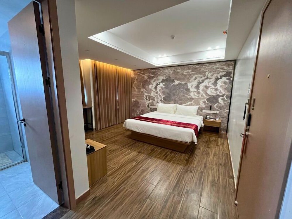 Deluxe Room, City View photo 1