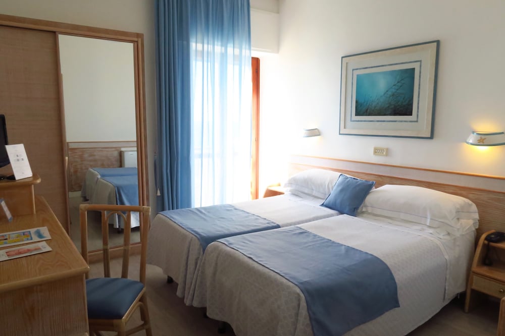 Double Room, Sea View (Marina) - Photo 2