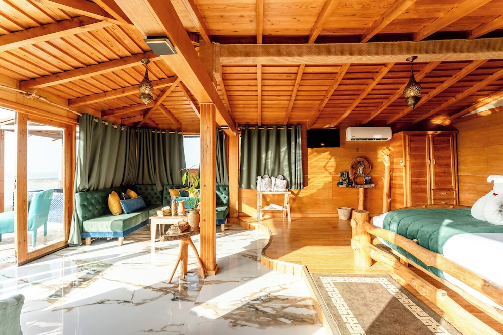 Bungalow photo 2