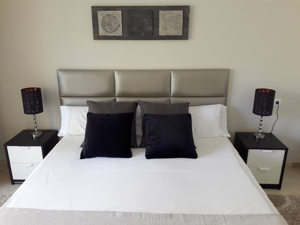 Apartamento, 3 habitaciones, terraza, vista al campo de golf