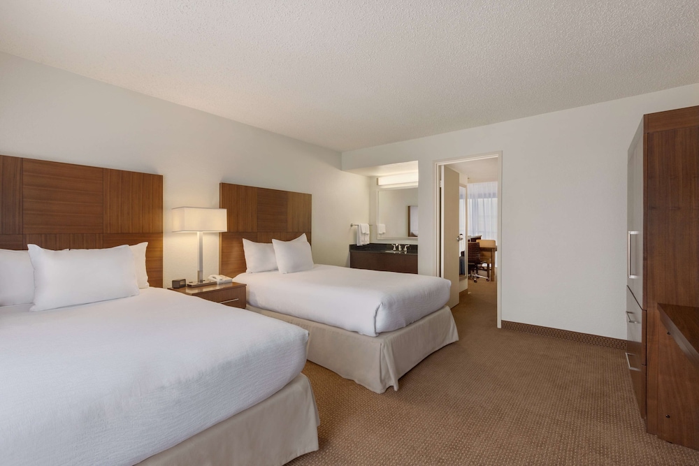 Suite, 2 Double Beds, Non Smoking (2 Rooms) - Photo 1