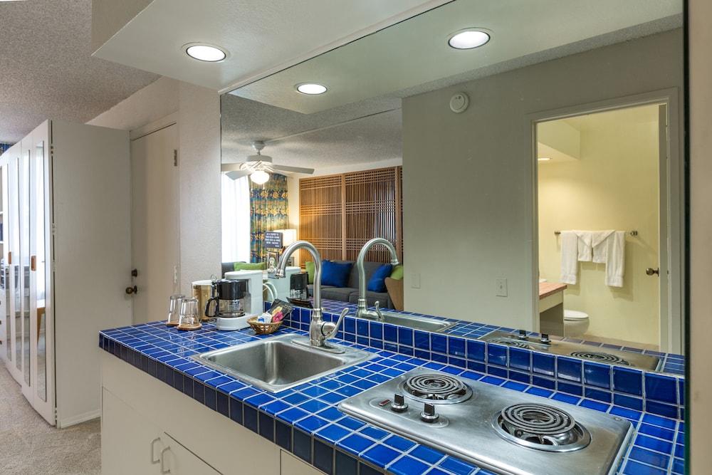 Queen Kitchenette - Photo 5