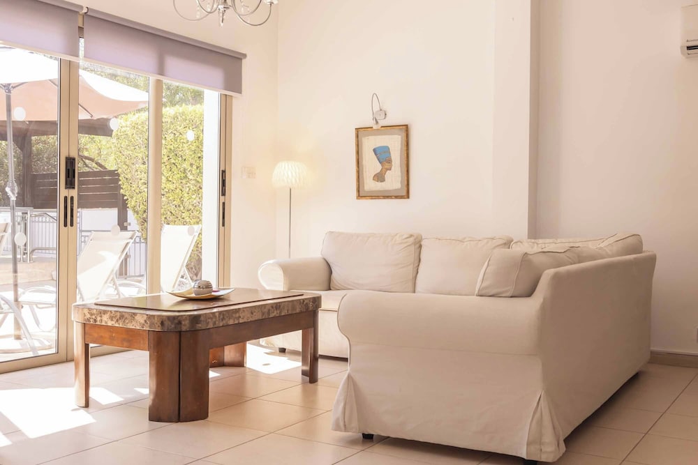 Villa (3 Bedrooms) photo 2
