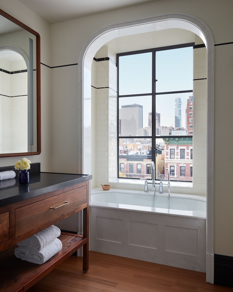 Orchard Loft Suite