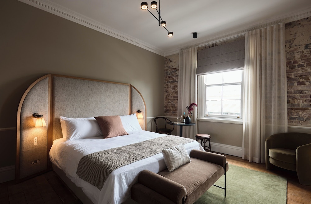 Premium Suite, City View