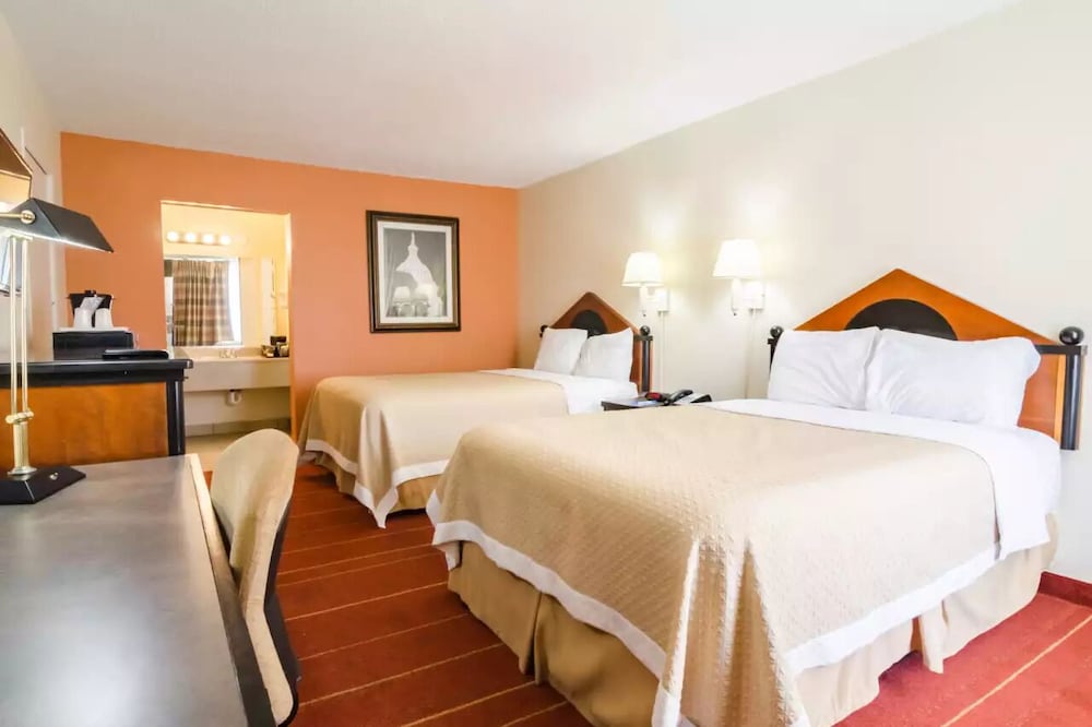 Room, 2 Double Beds, Non Smoking - Photo 3