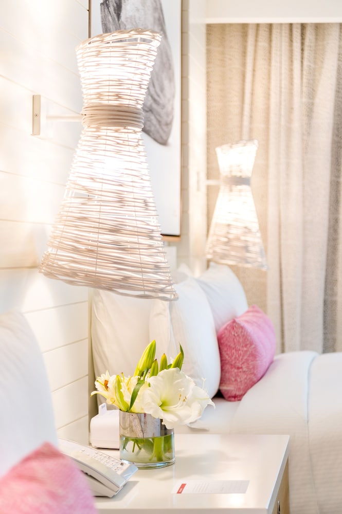 Room, 3 Bedrooms, Ocean View (residence, 2 King-bedded Rooms)