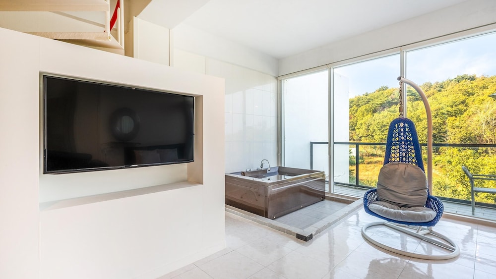 Basic Room, 1 Bedroom (B202(No Pet))
