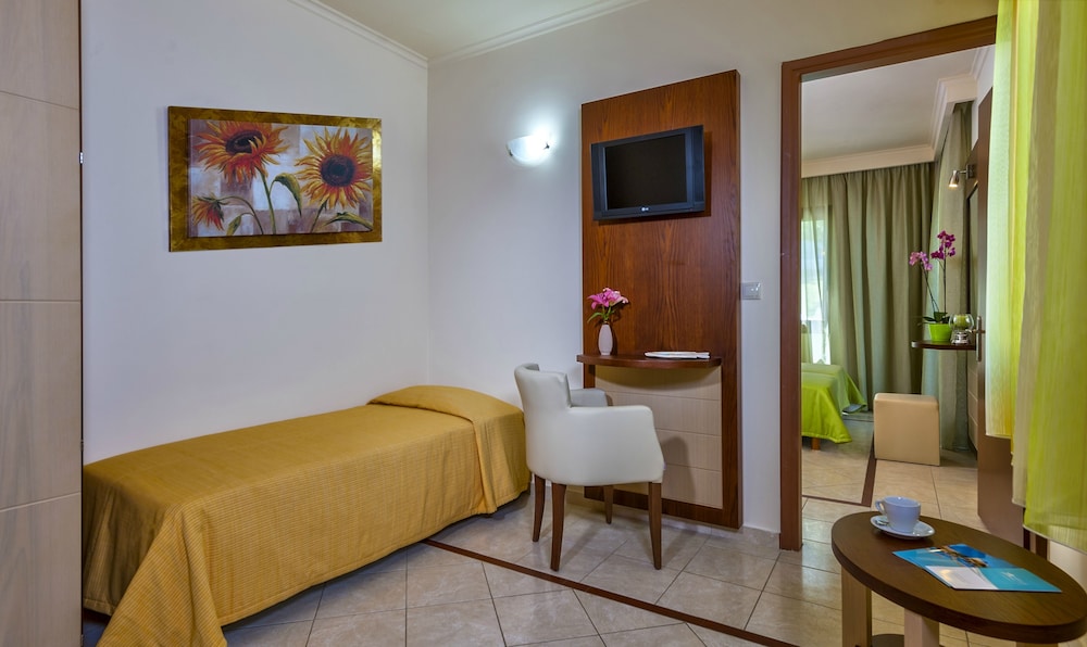 Family Suite, 1 Bedroom - Photo 4